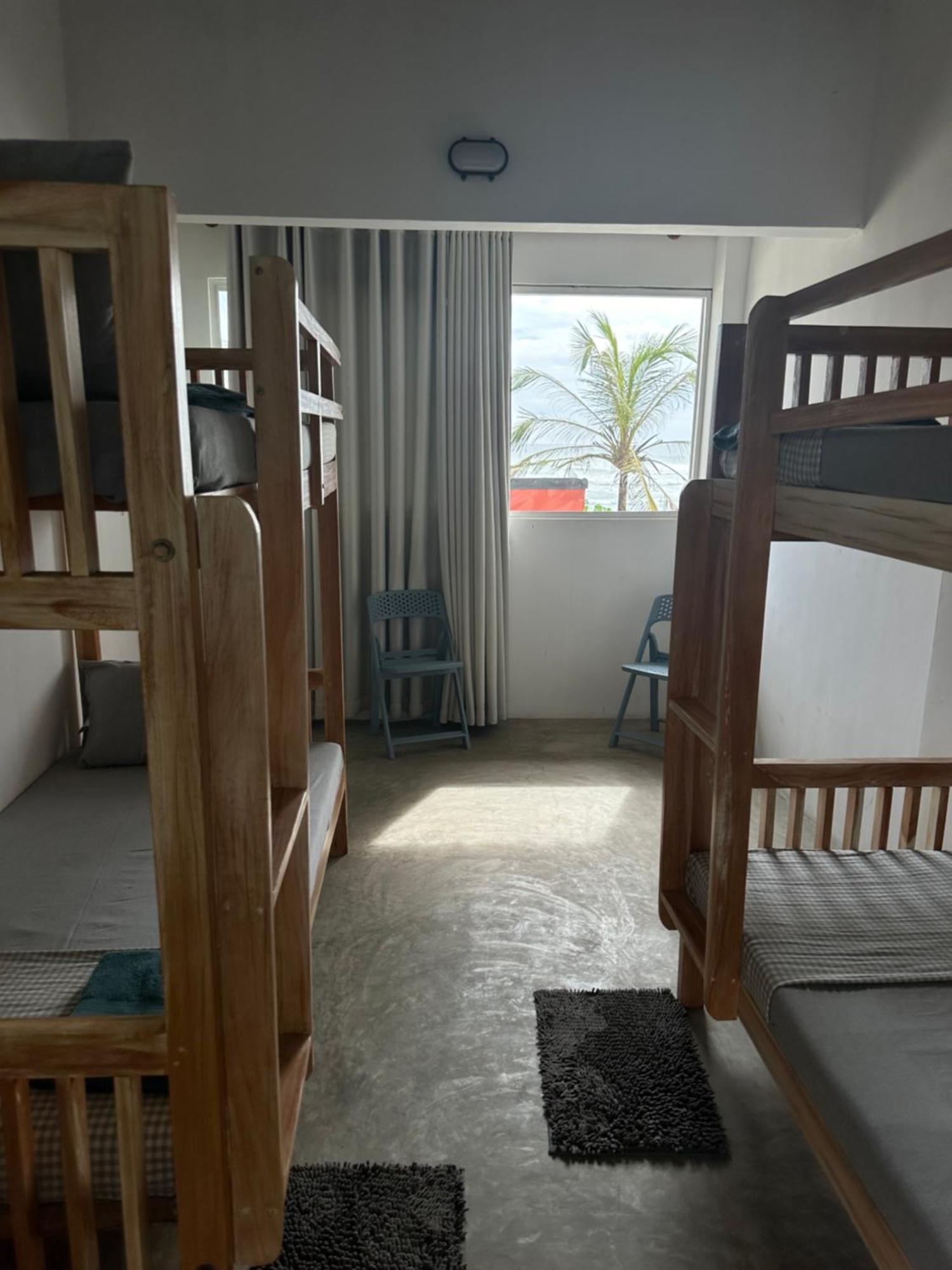 Albergue Dip N Doze Ahangama Exterior foto